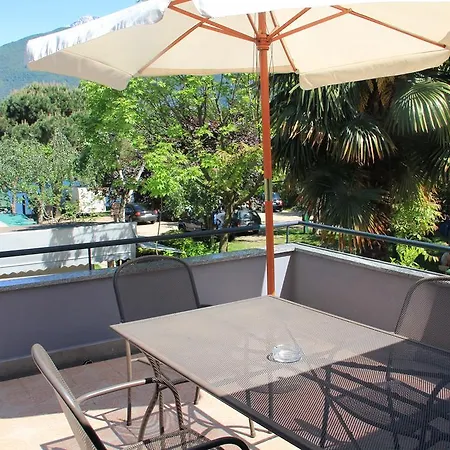 Veranda Apartment *